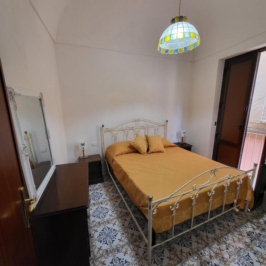 The Holiday House - Arricriati Trapani Esterno foto