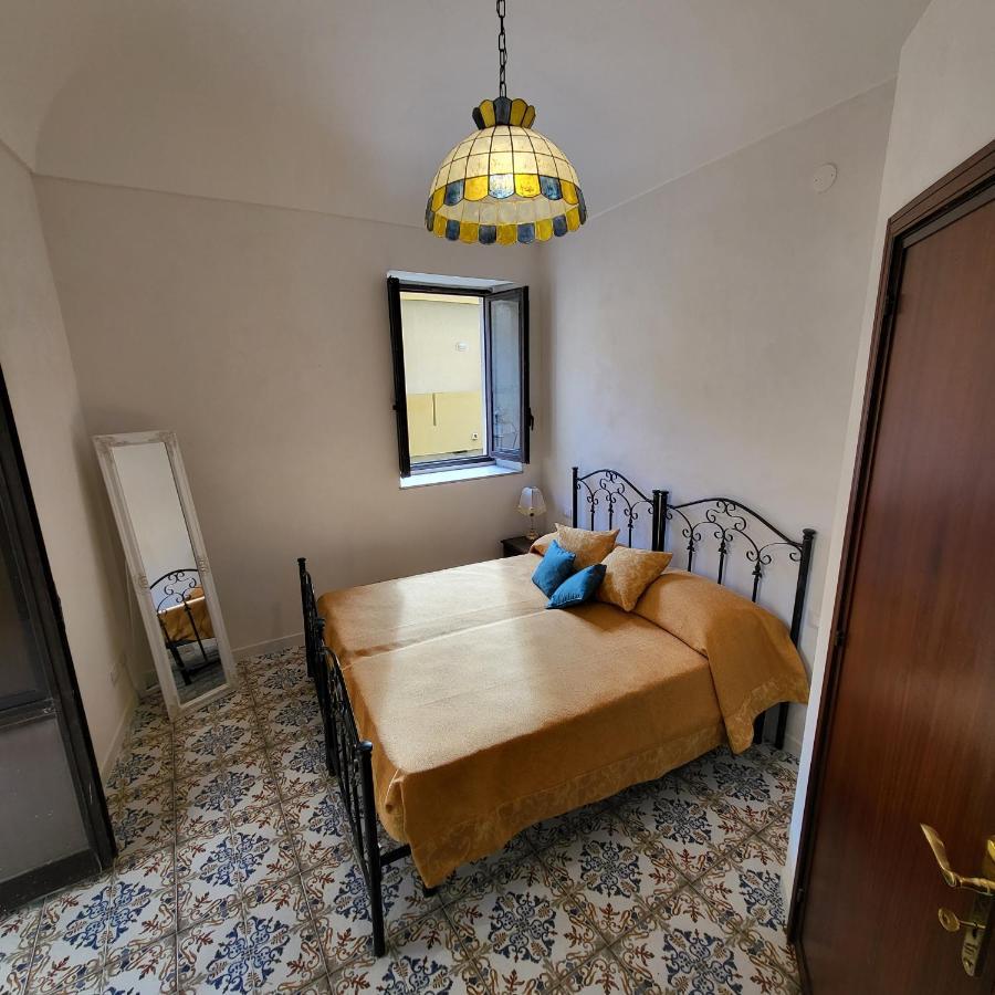 The Holiday House - Arricriati Trapani Esterno foto