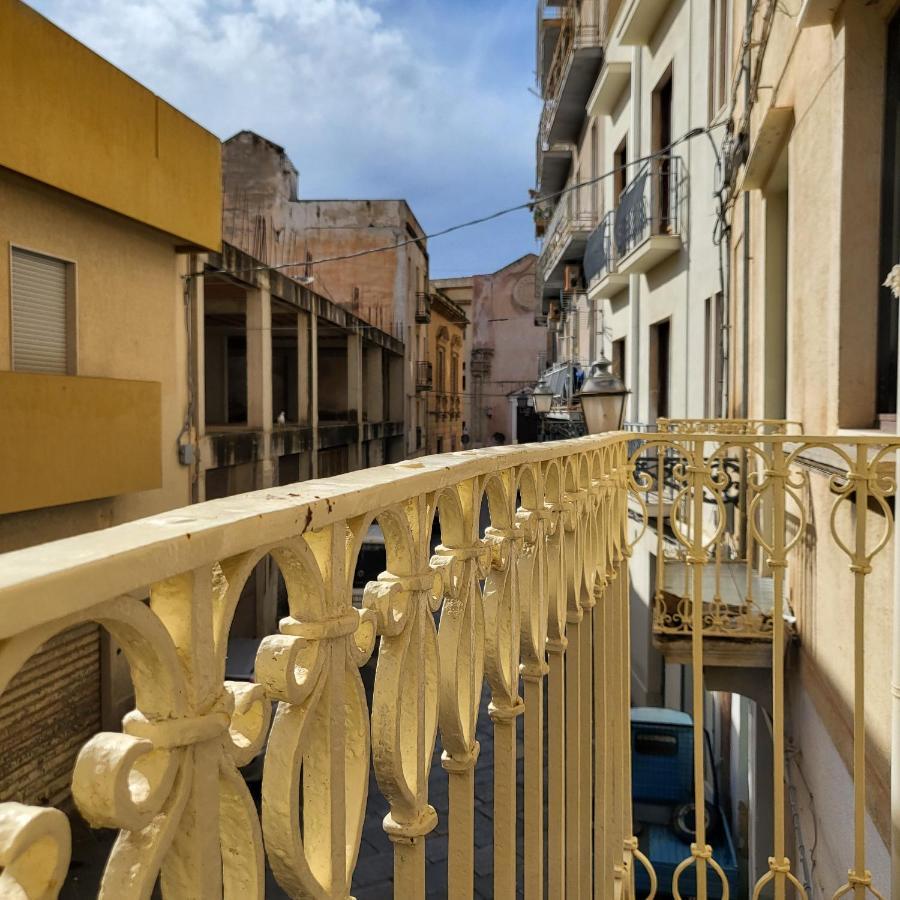 The Holiday House - Arricriati Trapani Esterno foto