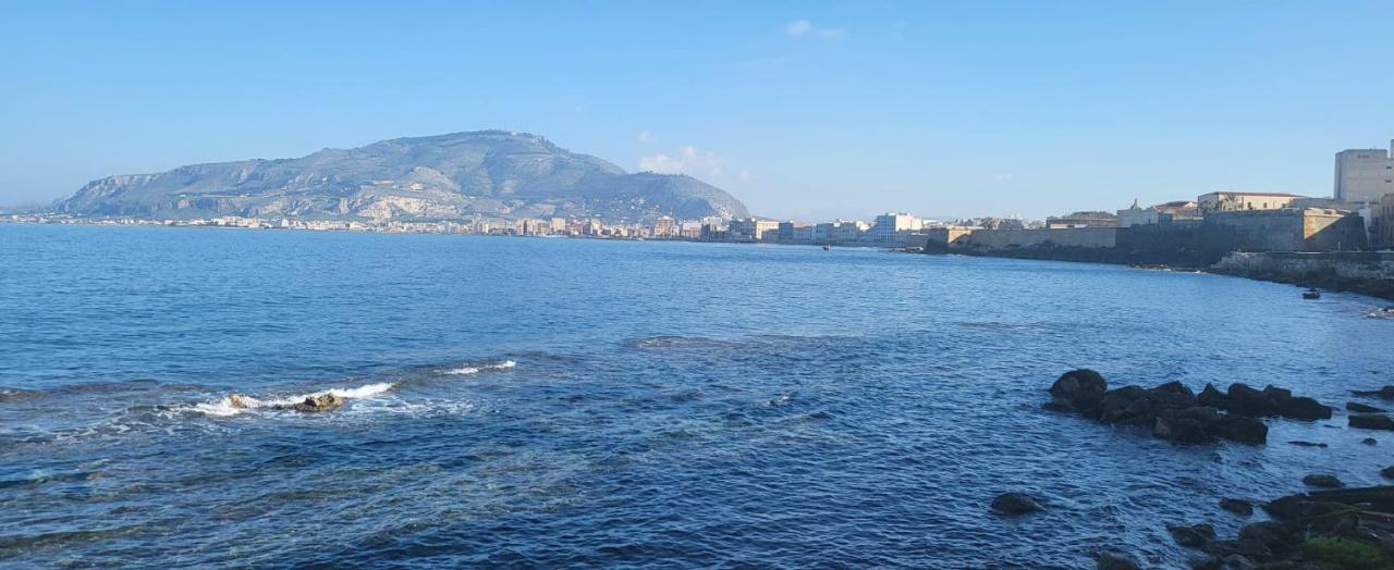 The Holiday House - Arricriati Trapani Esterno foto